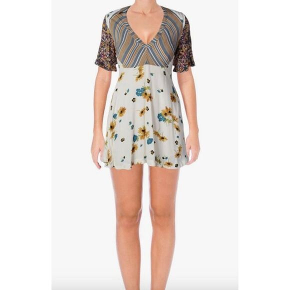 Free People Women's Mix It Up Floral Short Sleeve Ivory Combo  Mini Dress Size 2 - Picture 1 of 16